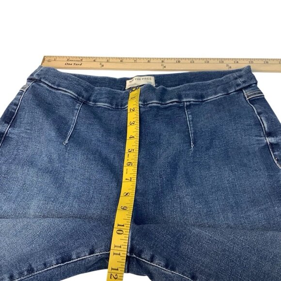 We The Free Curvy Pull On Stretch Jeans Womens Size Large - Picture 7 of 10